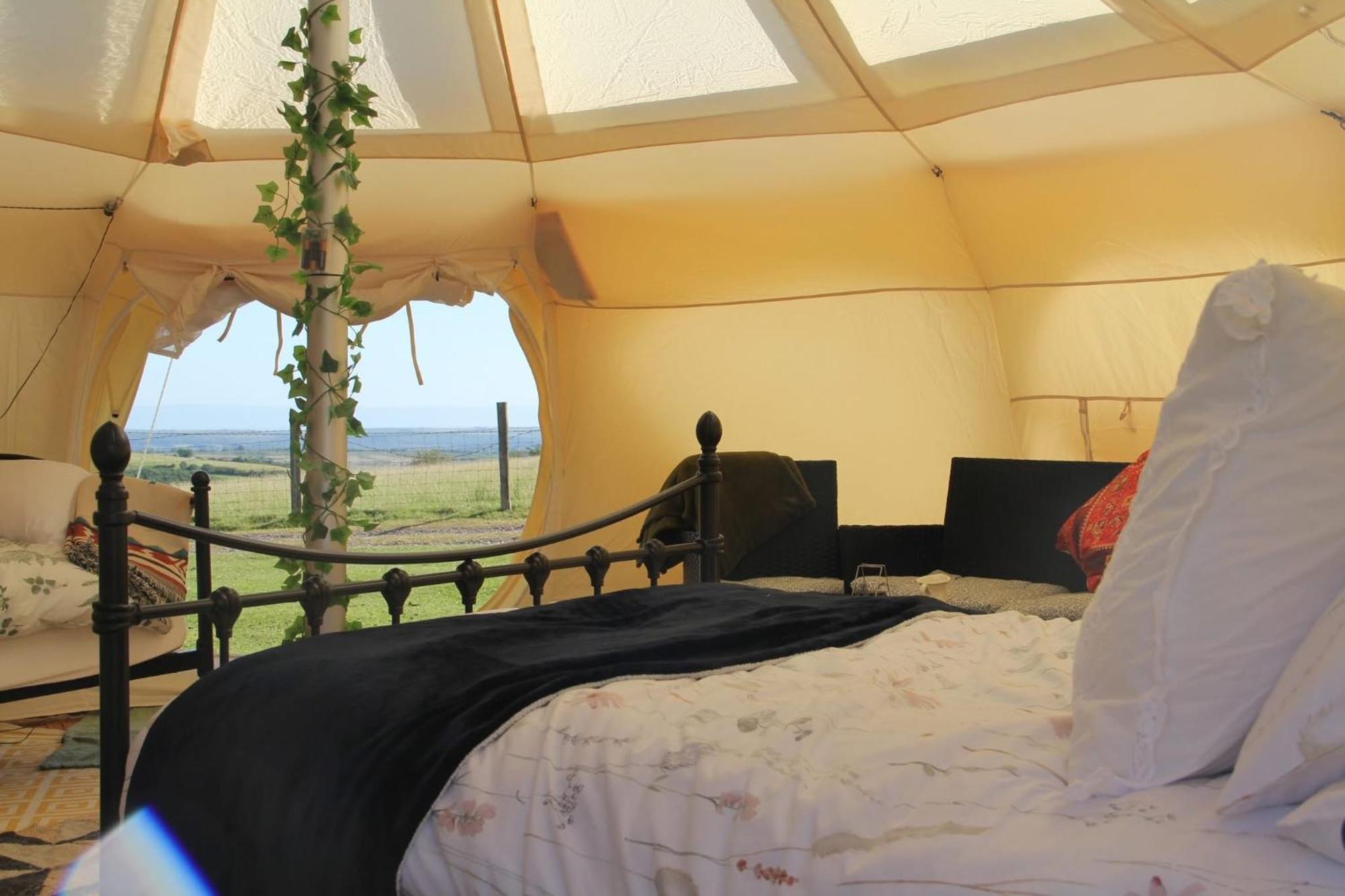 Tal-Y-Fan Farm 6M Stargazer Tent Bridgend  Bagian luar foto